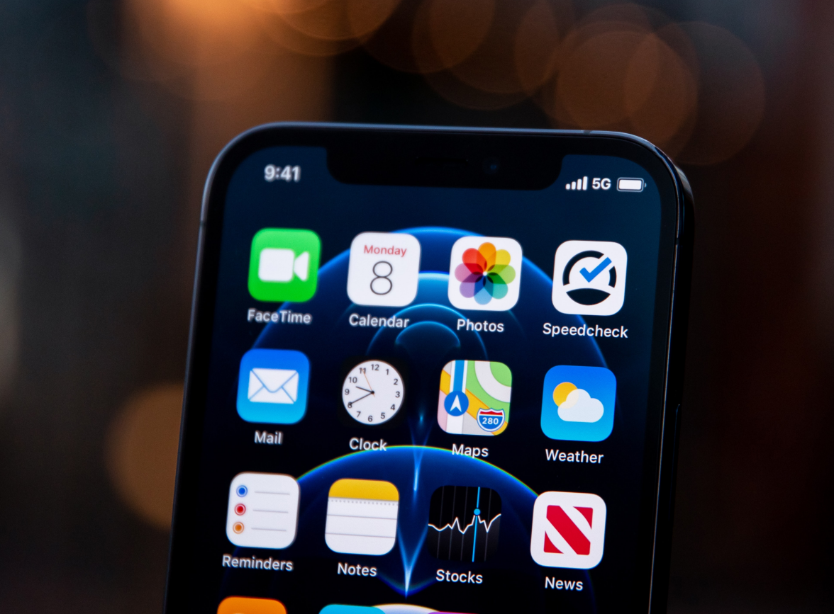 蒲城苹果手机维修分享为什么 iPhone 12 在冬季会自动关机 