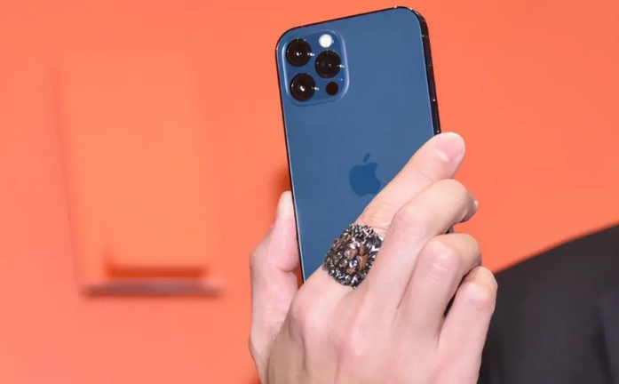 蒲城苹果手机维修分享iPhone12系列重启方法教程 